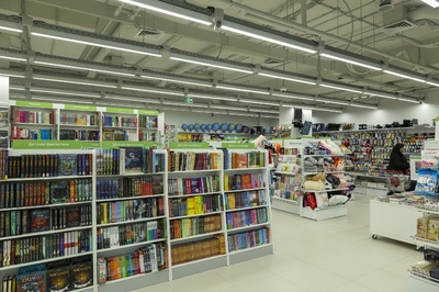 Освещение книжного магазина